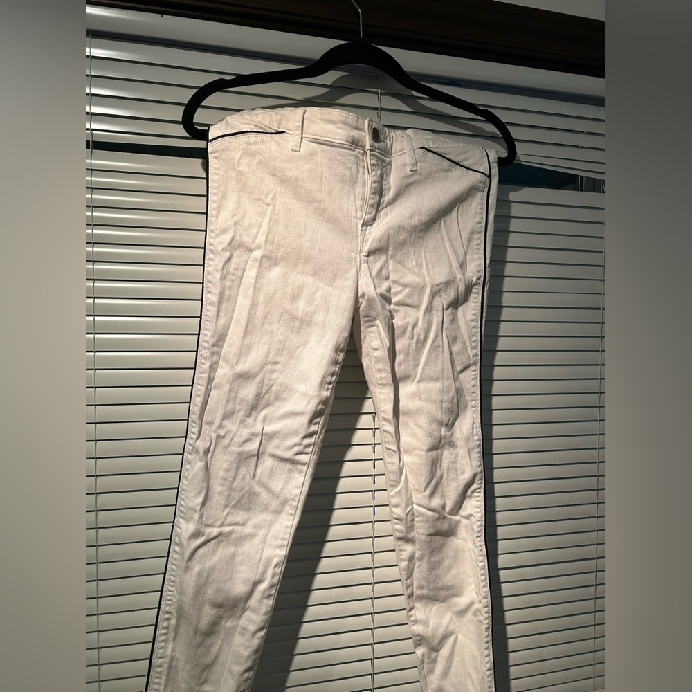 White Gap cropped jeans